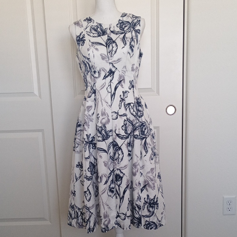 Eliza J Navy And Lilac Floral Sleeveless Dress Pockets Size 6